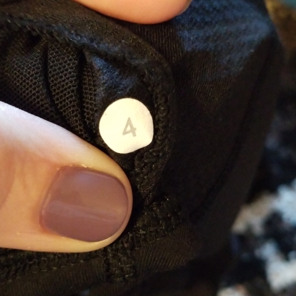 Lululemon hot but no tank - Picture 8 of 8